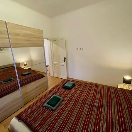 Bobbys Gartenapartment Apartman