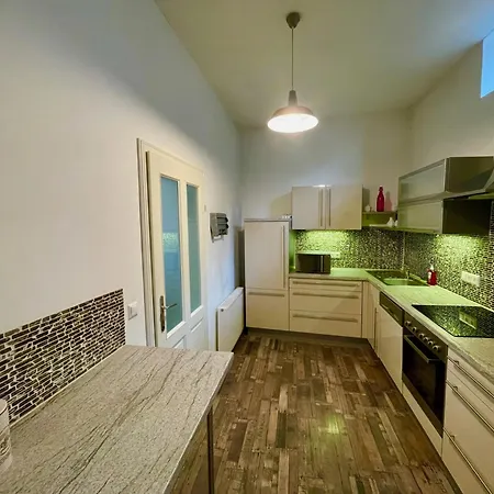 Bobbys Gartenapartment *